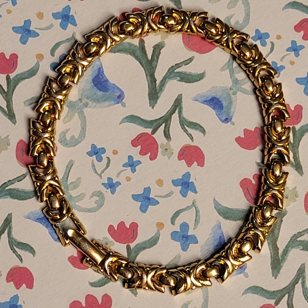 NAPIER Vintage Gold-tone Linked Bracelet w/ Clasp Closure - Picture 2 of 11